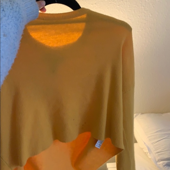 2 Sweaters - Picture 3 of 3